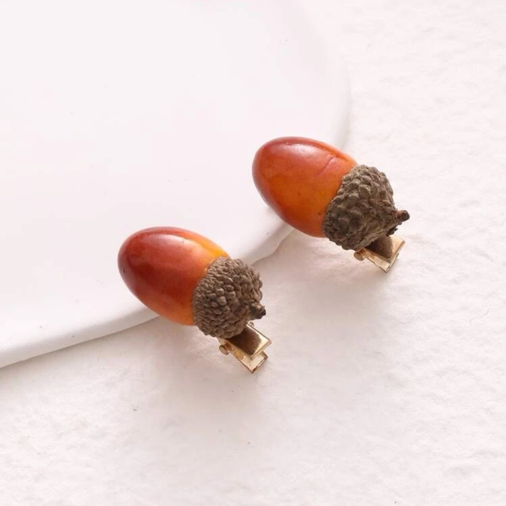 🐿️ Super Adorable Pair Of Acorn Hair Clips 🐿️
